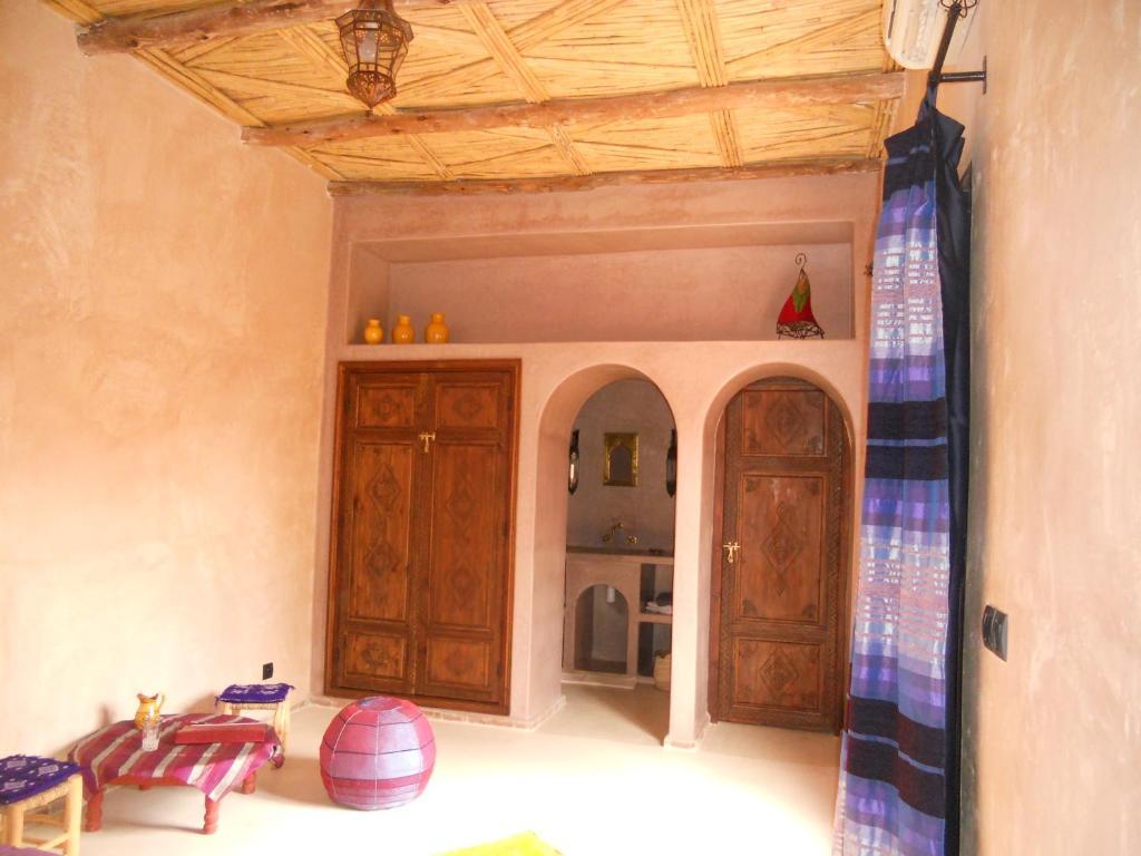 Riad Dar Bergui Hotel Ouarzazate Kamer foto